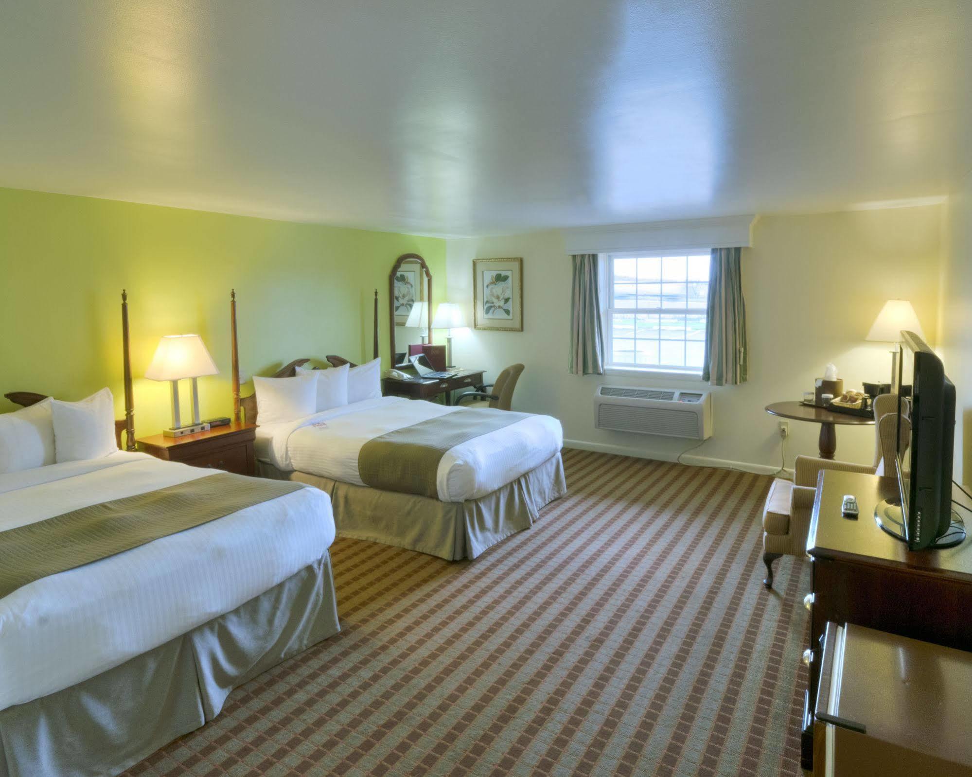 The Inn At Reading Hotel & Conference Center Extérieur photo