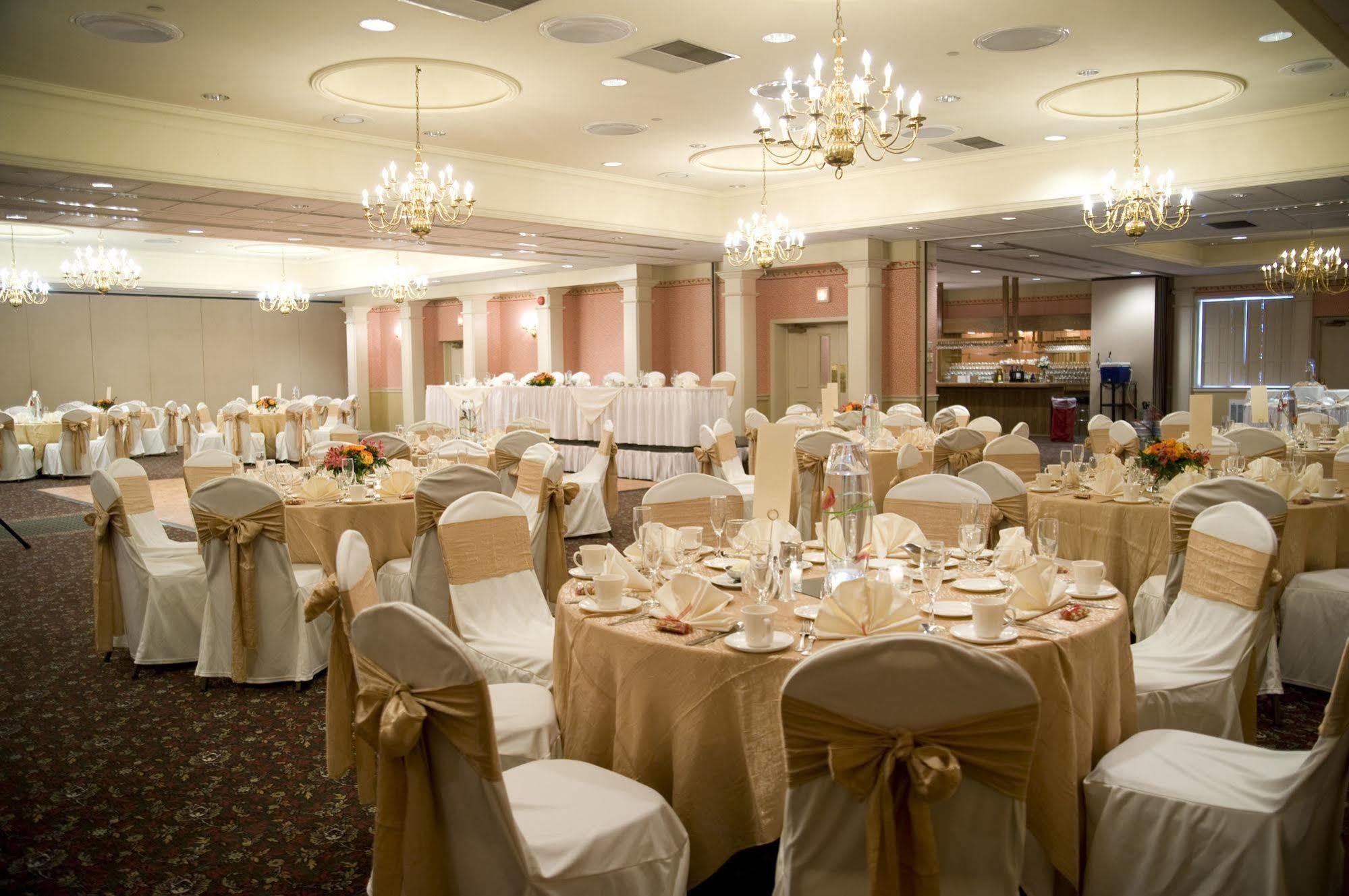The Inn At Reading Hotel & Conference Center Extérieur photo