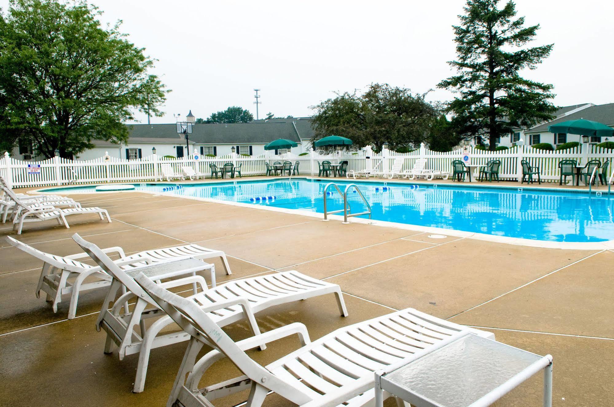 The Inn At Reading Hotel & Conference Center Extérieur photo